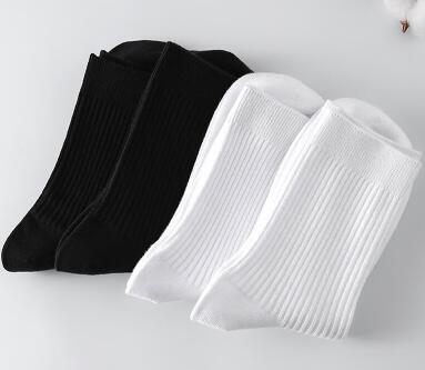 中筒袜船袜两者的区别是什么？