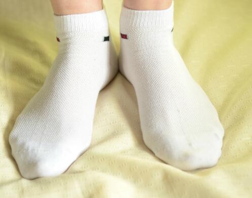 袜子穿久了变硬，用什么能使其恢复原状？
