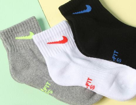 世界五大顶级袜子品牌