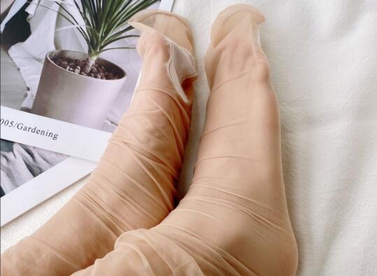 什么是裸氨丝袜：由裸氨纤维制成的袜子